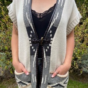 ❌SOLD❌ Coldwater Creek Knitted Vest